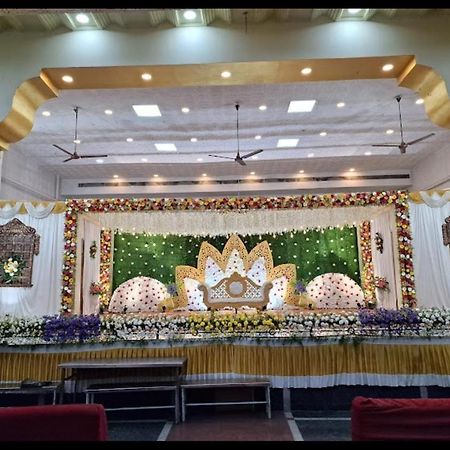 Ns Vijay Shesha Mahal Hotel ติรุวันนามาลัย ภายนอก รูปภาพ